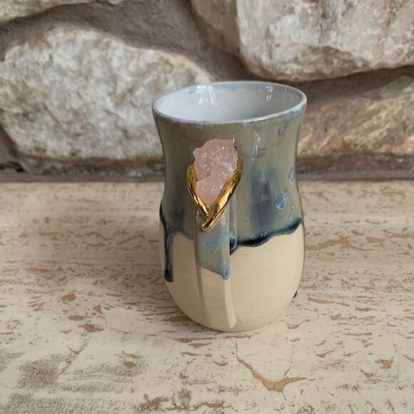 Handmade ceramic mug with gold accent and rose quarts accents - Picture 3 of 11
